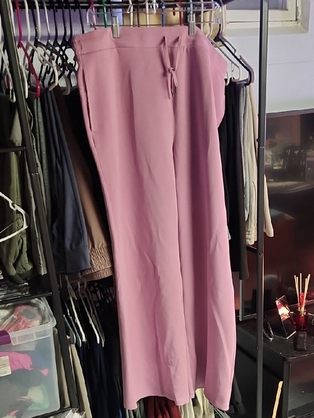Wide-Leg Drawstring Pants in Dusty Pink